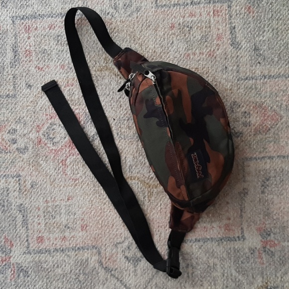 Jansport fifth Avenue camouflage fanny pack - Picture 2 of 11